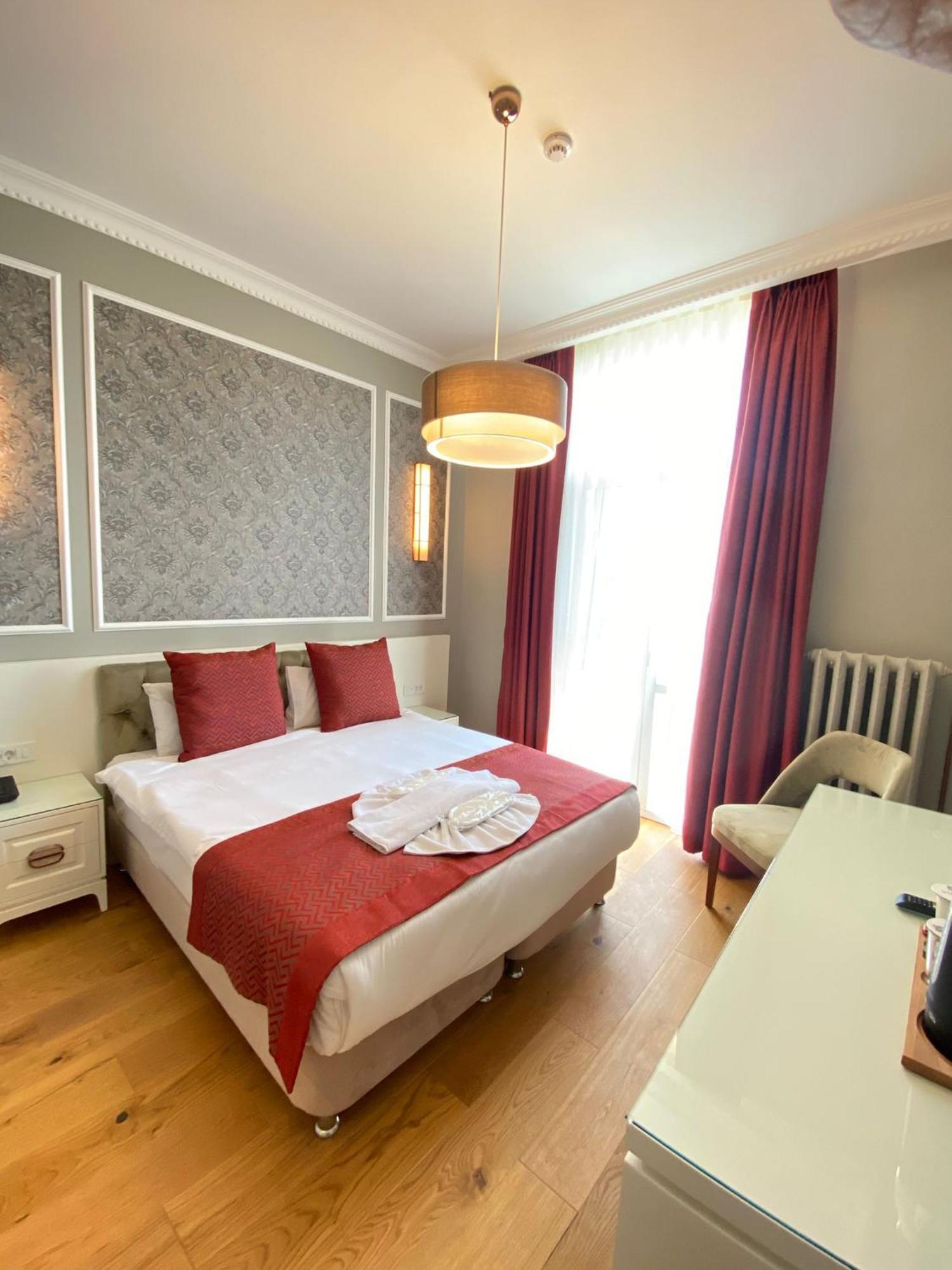 Triada Hotel Taksim - Special Category Istanbul Exterior photo